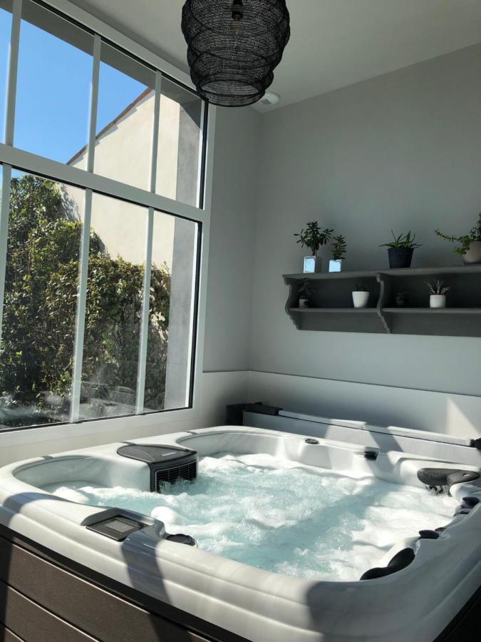 Maison M, Chambre Privee Acces Jardin Piscine Et Jacuzzi Pres De La Rochelle La Rochelle  Exterior foto